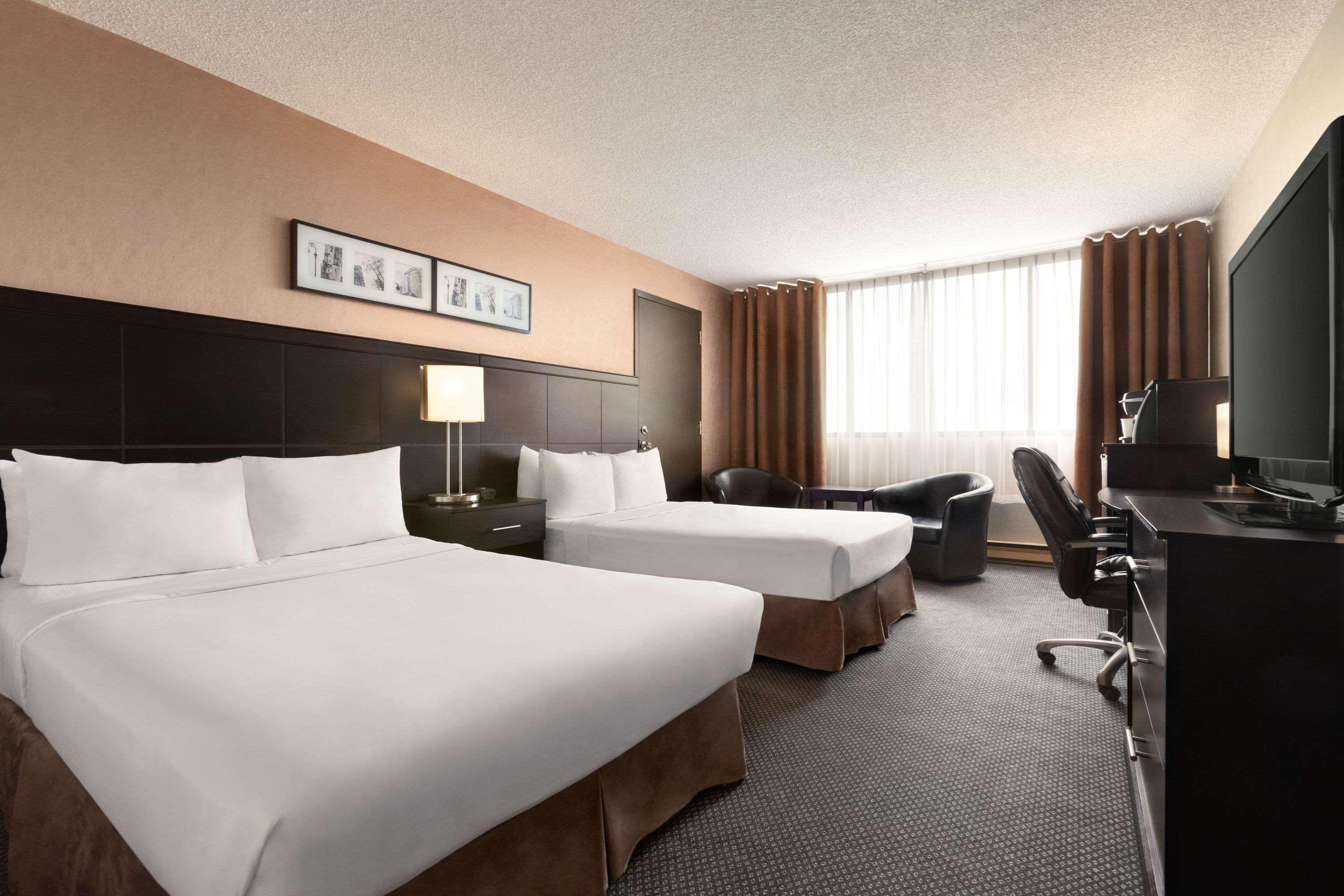 ทราเวลลอดจ์ โฮเทล แอนด์ คอนเวนชัน เซ็นเตอร์ ควิเบก ซิตี้ Hotel ควิเบกซิตี้ ภายนอก รูปภาพ