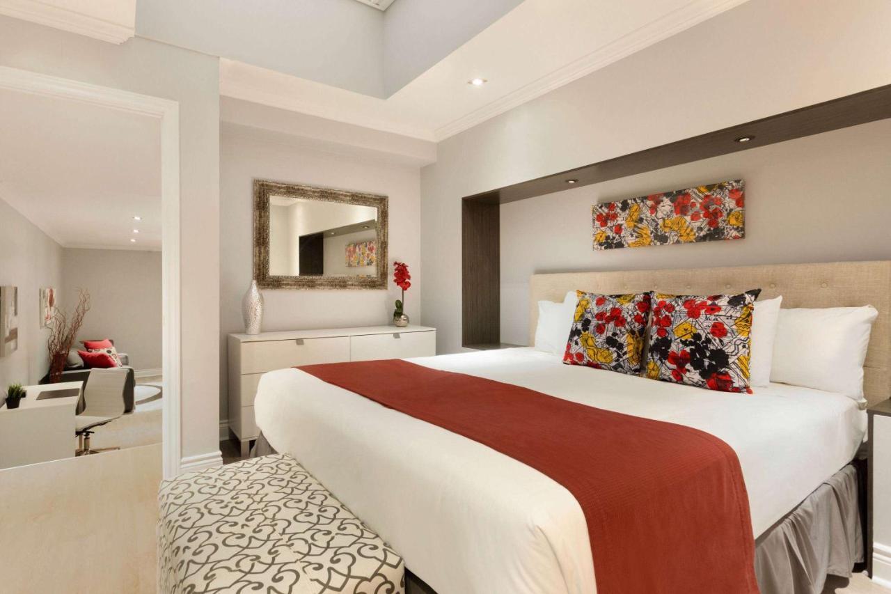 ทราเวลลอดจ์ โฮเทล แอนด์ คอนเวนชัน เซ็นเตอร์ ควิเบก ซิตี้ Hotel ควิเบกซิตี้ ภายนอก รูปภาพ