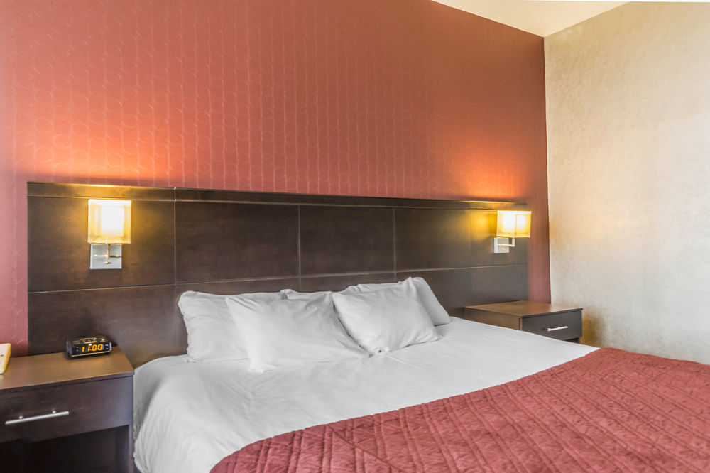 ทราเวลลอดจ์ โฮเทล แอนด์ คอนเวนชัน เซ็นเตอร์ ควิเบก ซิตี้ Hotel ควิเบกซิตี้ ภายนอก รูปภาพ