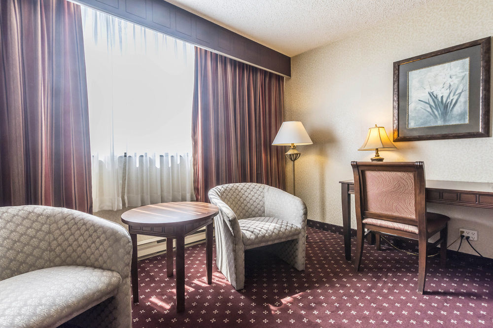 ทราเวลลอดจ์ โฮเทล แอนด์ คอนเวนชัน เซ็นเตอร์ ควิเบก ซิตี้ Hotel ควิเบกซิตี้ ภายนอก รูปภาพ